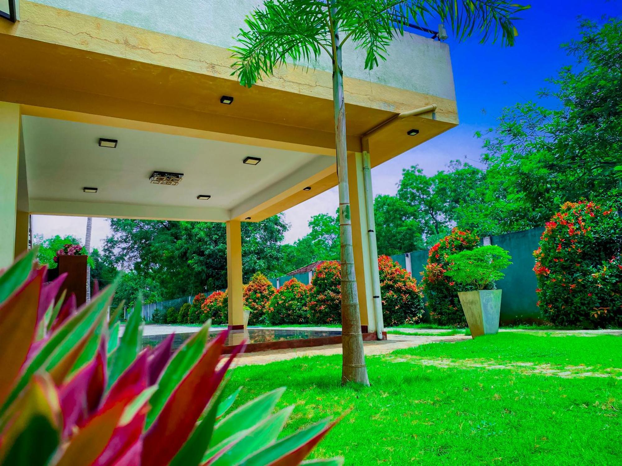 Sparkling Resort Kataragama Exterior foto